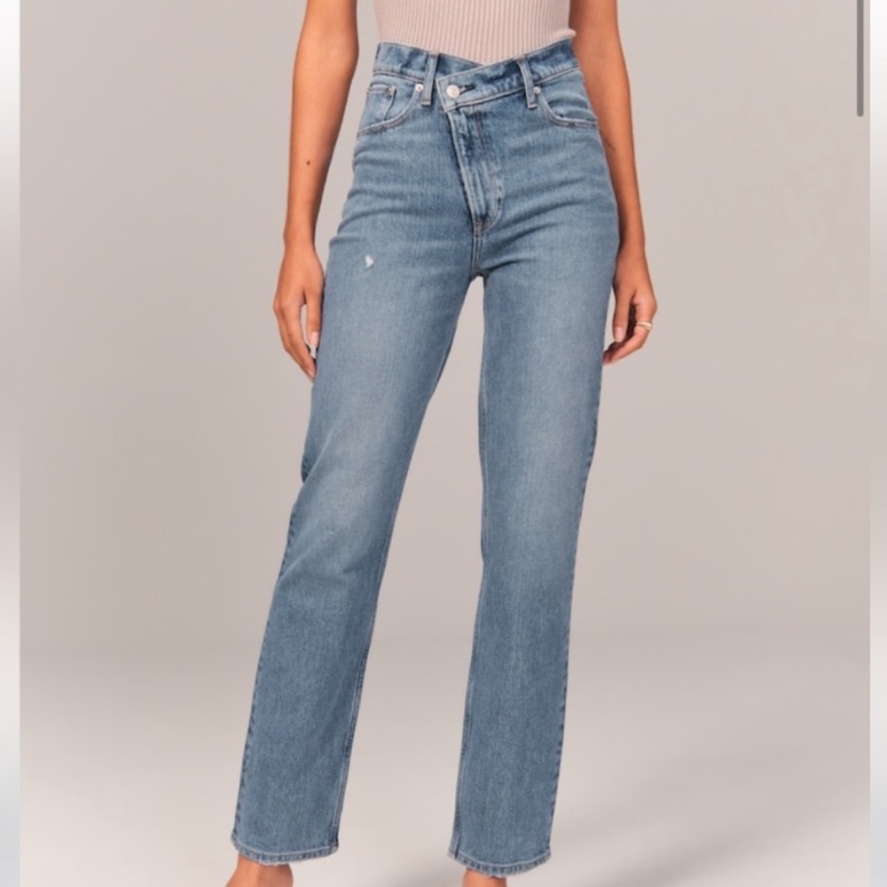 Abercrombie 90s straight ultra high rise cross waist jean PETITE